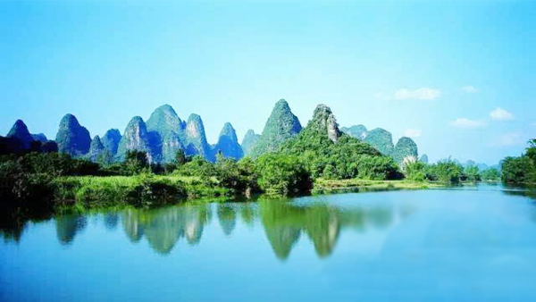 桂林山水甲天下的漓江景色